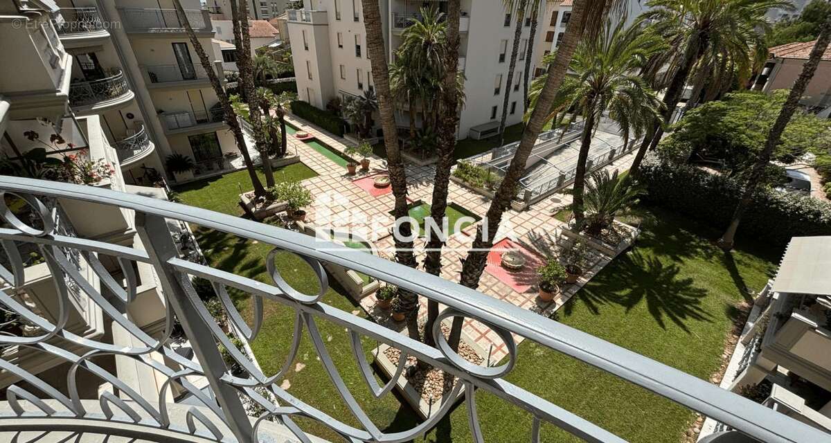 Appartement à HYERES