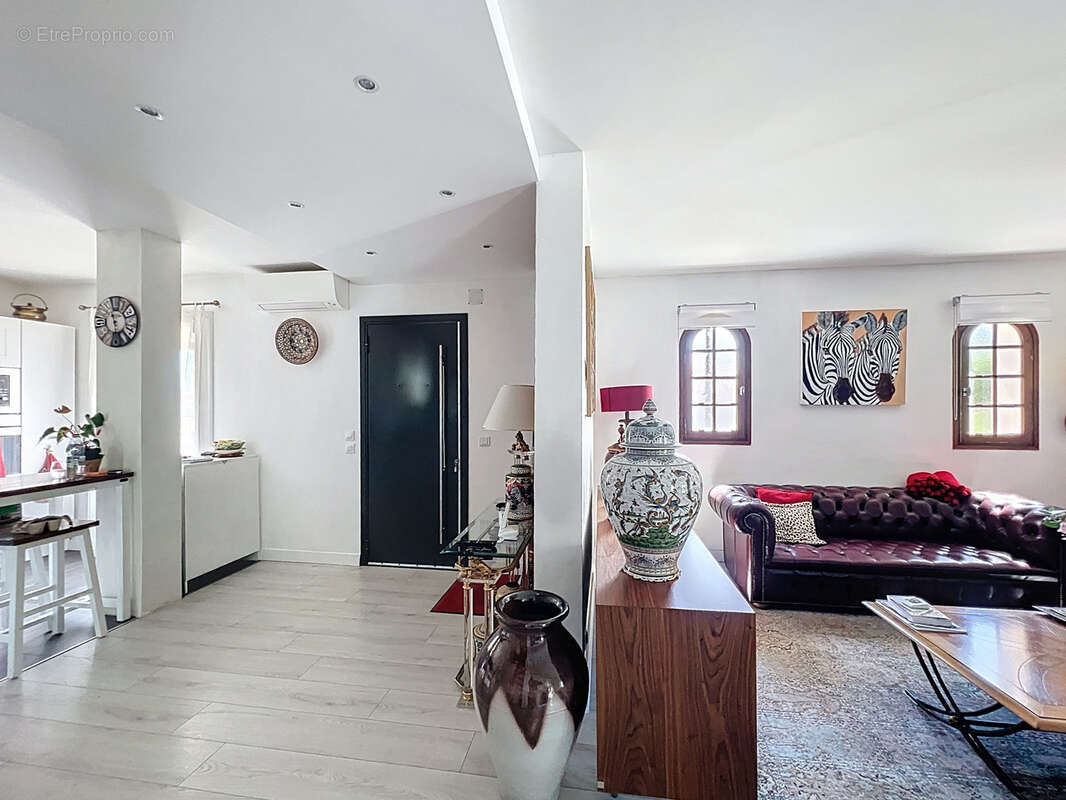 Maison à VILLELONGUE-DELS-MONTS