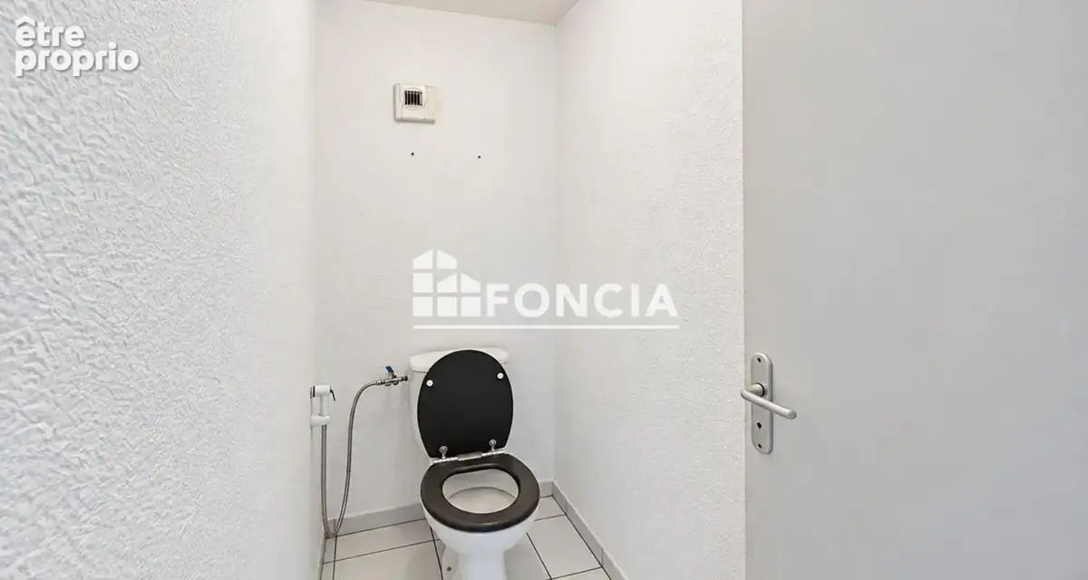 Appartement proche du centre-ville, environ 85 m², résidence avec piscine sécurisée - photo 8