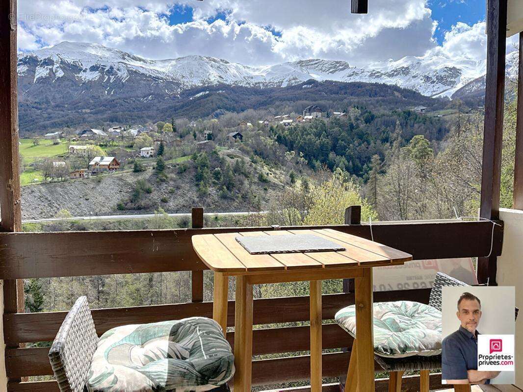 Appartement à ENCHASTRAYES