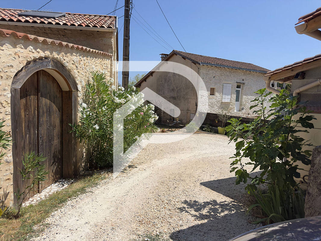 Maison à COULOUNIEIX-CHAMIERS