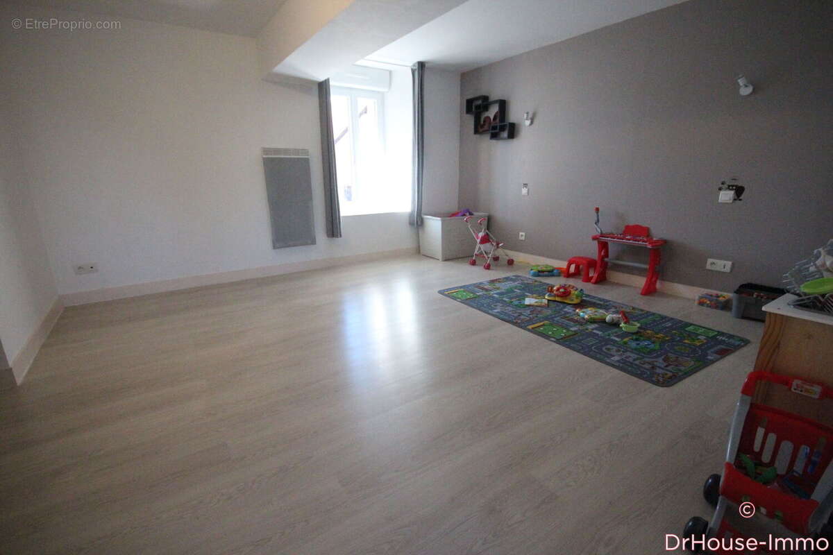 Maison 105 m² à Le Molay-Littry  - photo 9