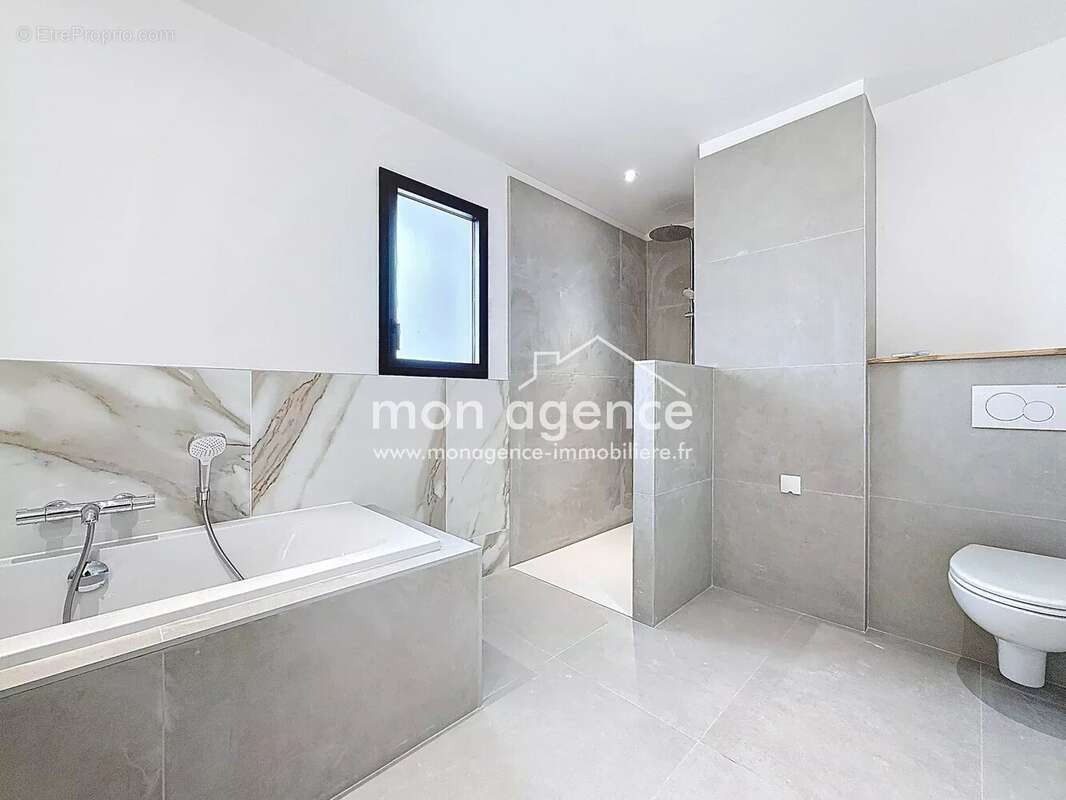 Maison à MESNIL-RAOUL