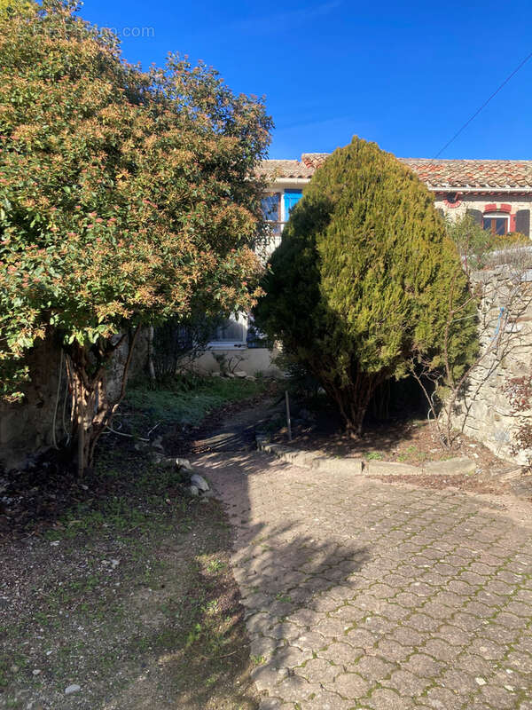 Maison à LA LIVINIERE