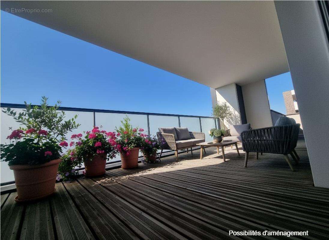 Appartement à BEAUZELLE