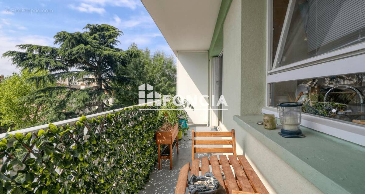 Appartement à IVRY-SUR-SEINE
