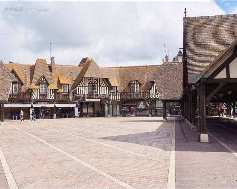 Commerce à DEAUVILLE