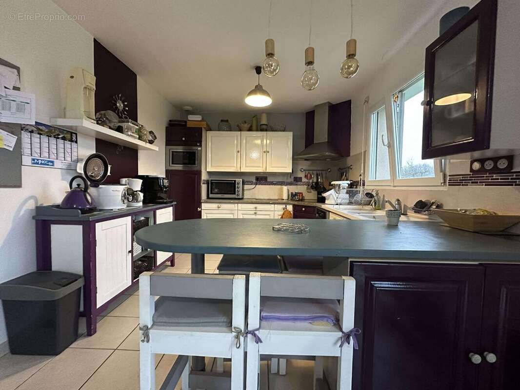 Maison à SAINT-LAMBERT-DU-LATTAY