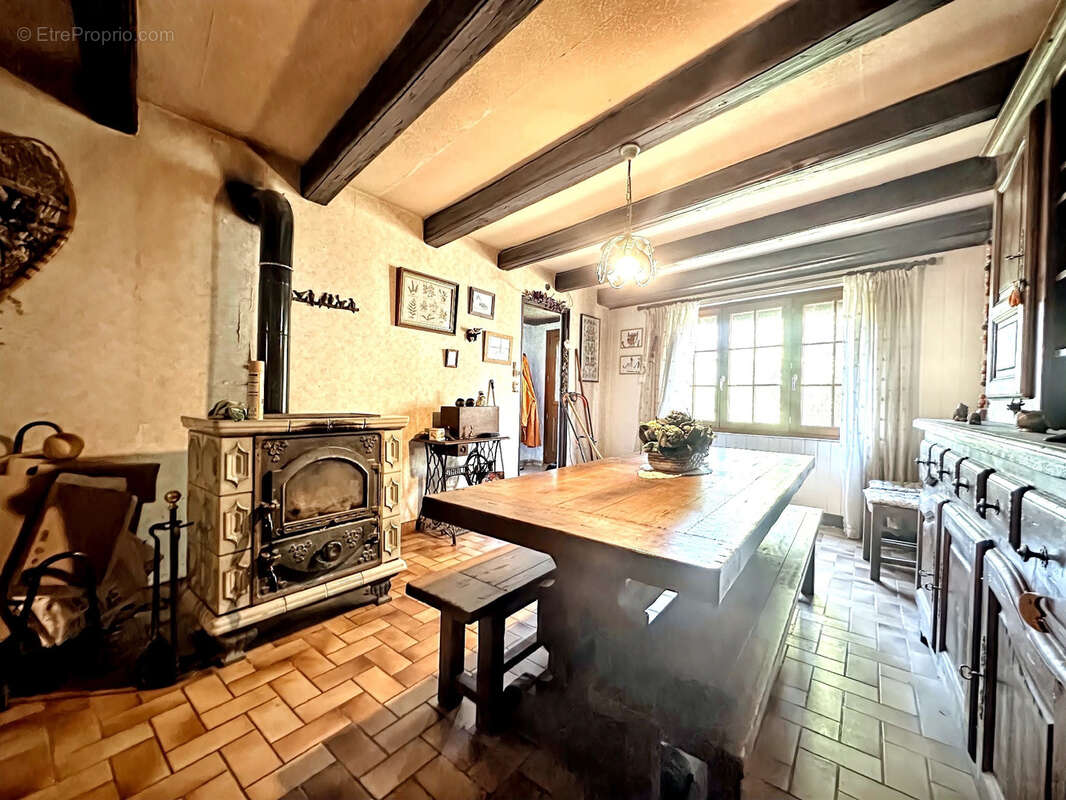 Maison à AVRAINVILLE