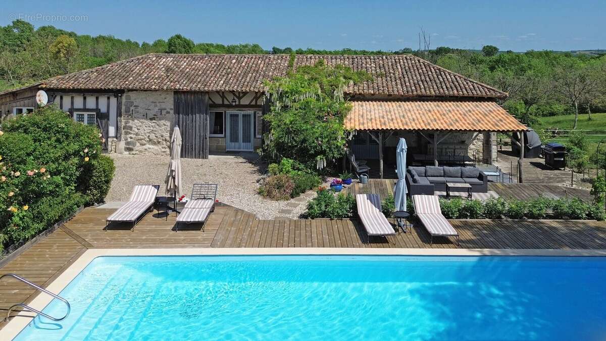 Maison à MONTIGNAC-DE-LAUZUN