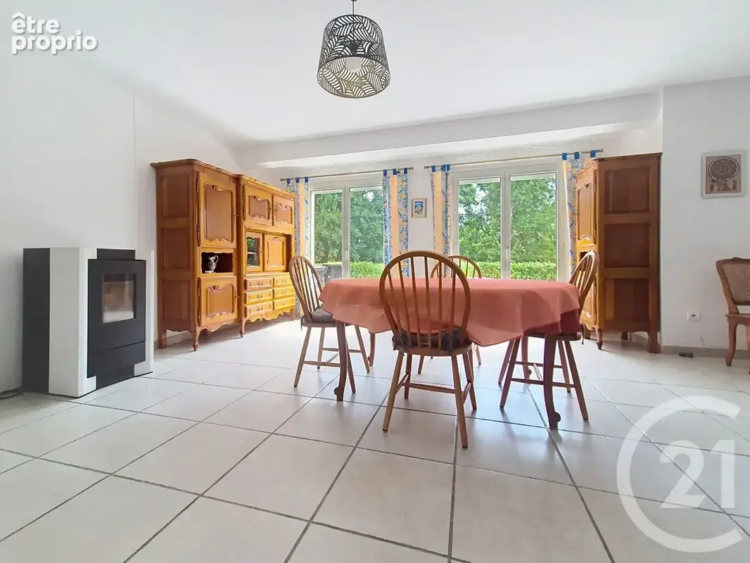 Maison 5 pièces 110 m² à vendre à Pont-Audemer (27500) - photo 5