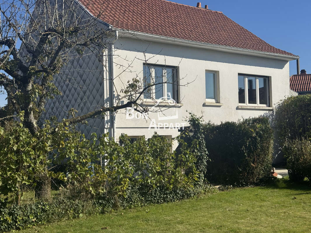 Maison à AMNEVILLE