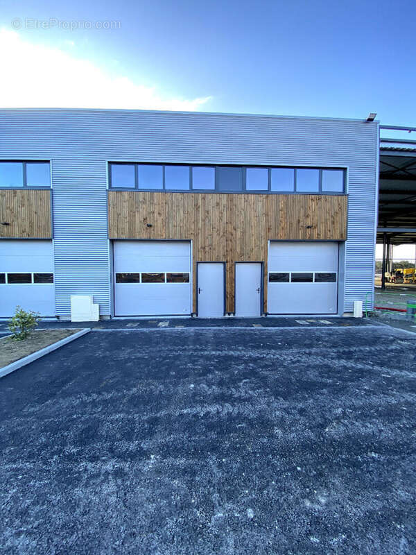 Commerce à BASSE-GOULAINE