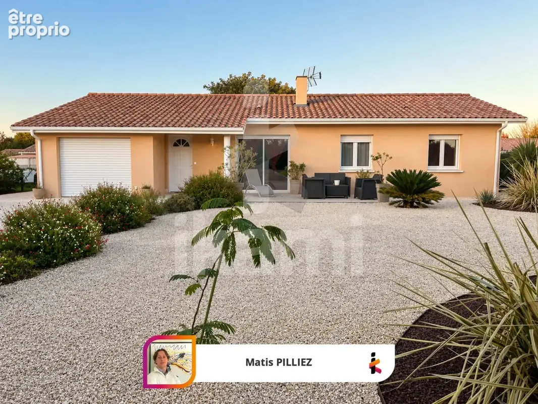 Maison de plain-pied avec 3 chambres, garage et jardin arboré de 818 m2 - photo 1