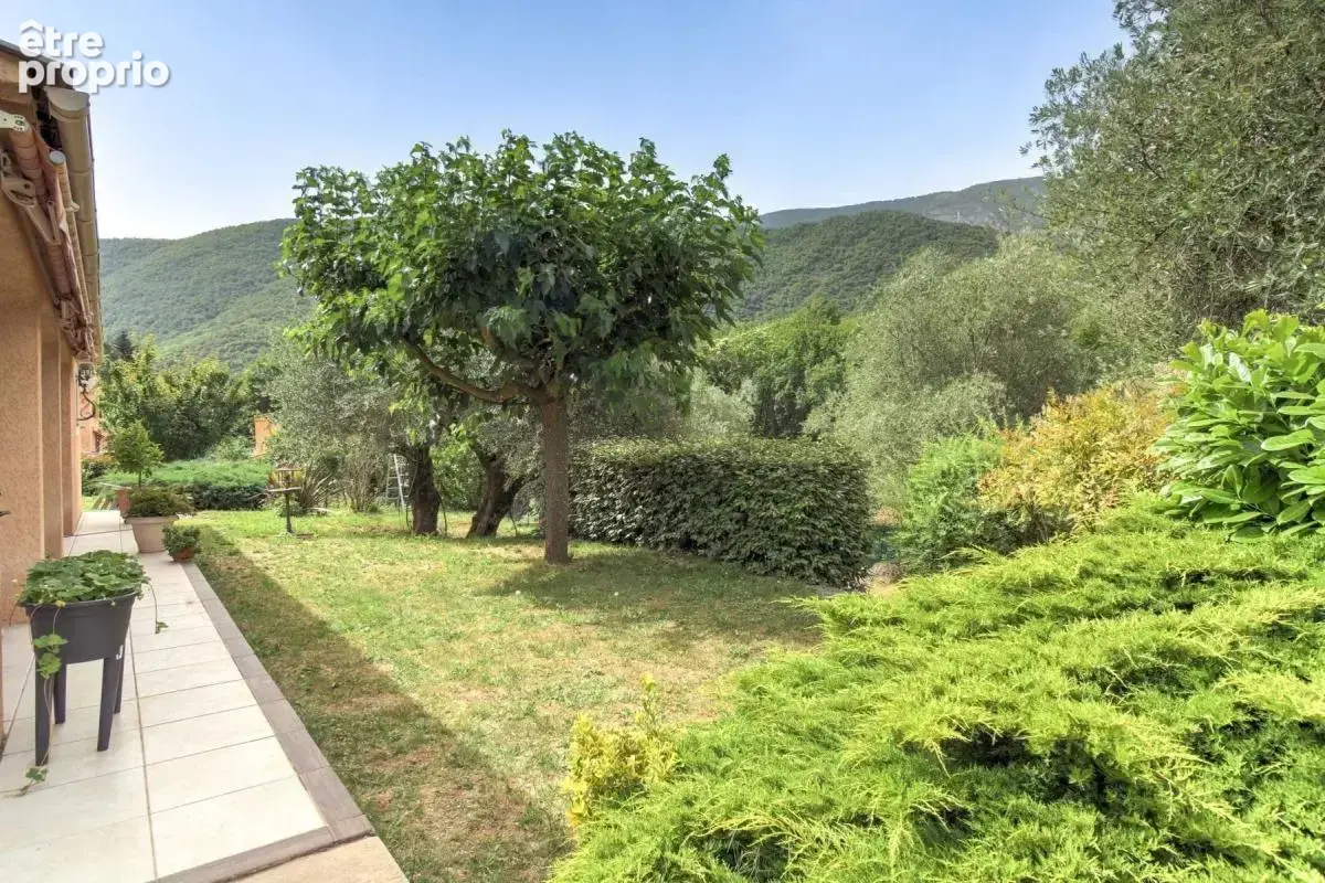 Roquesteron//Maison plain pied//100 m²//4 Pièces//Jardin//Piscine - photo 17
