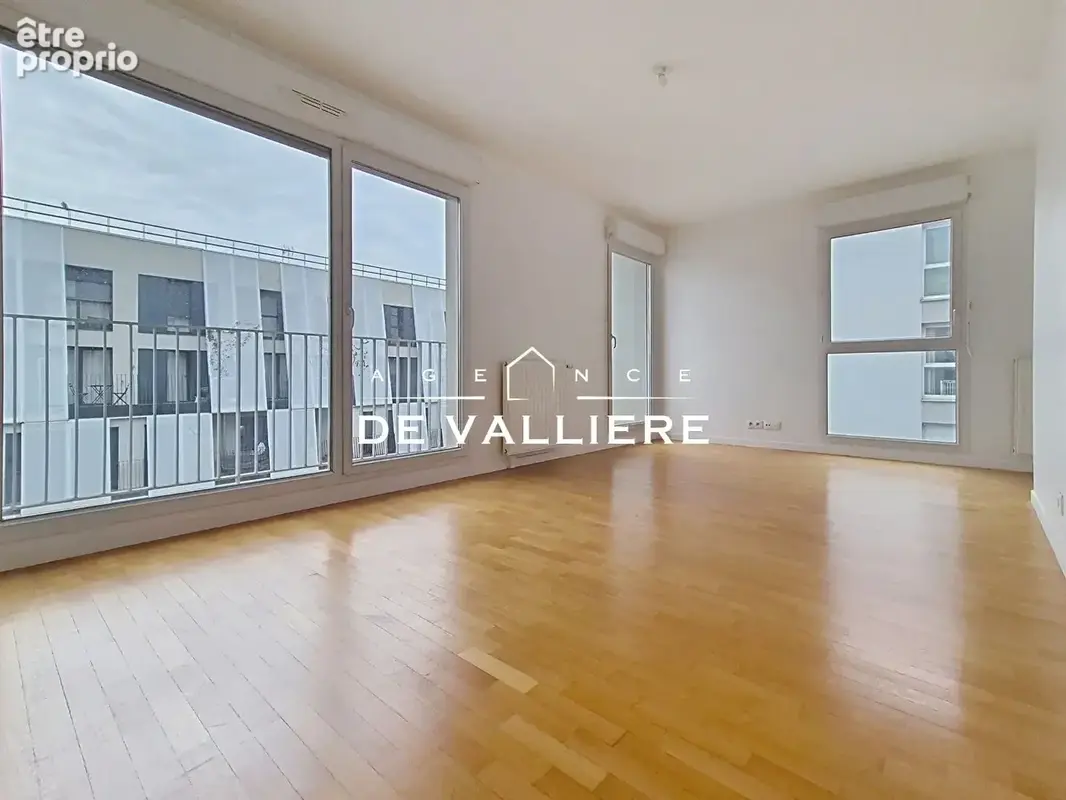 Appartement de 2 pièces de 50 m² situé au 8ème étage d'un immeuble récent, en très bon état. - photo 2