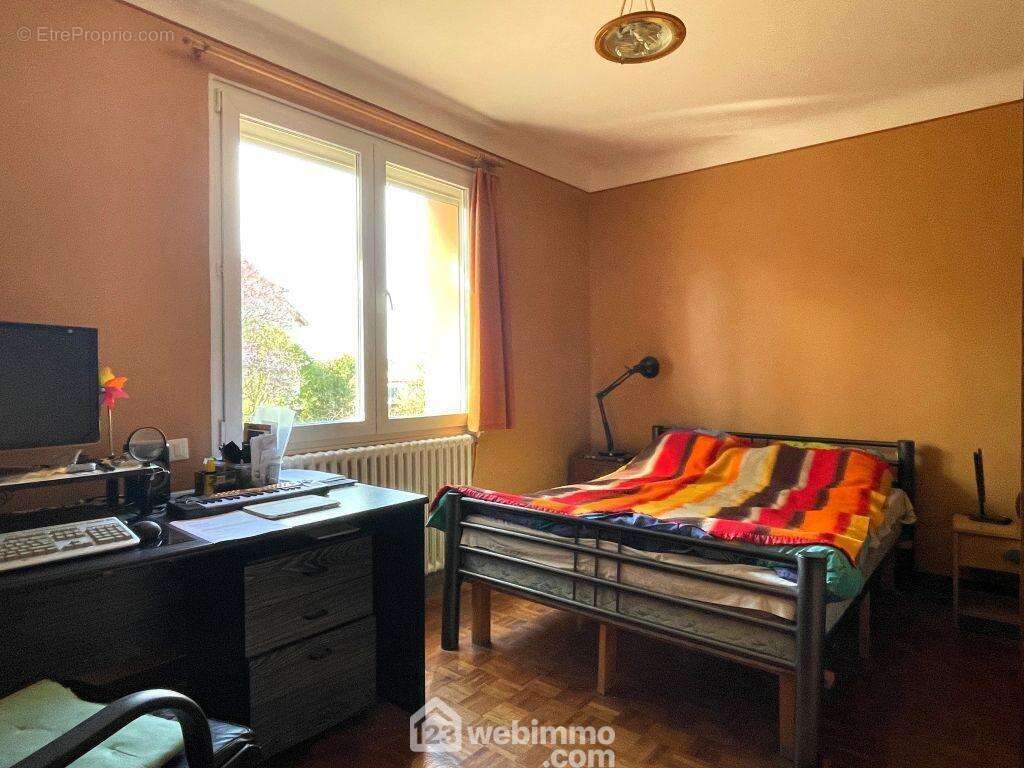 2 chambres de ... - Maison à CHATELLERAULT