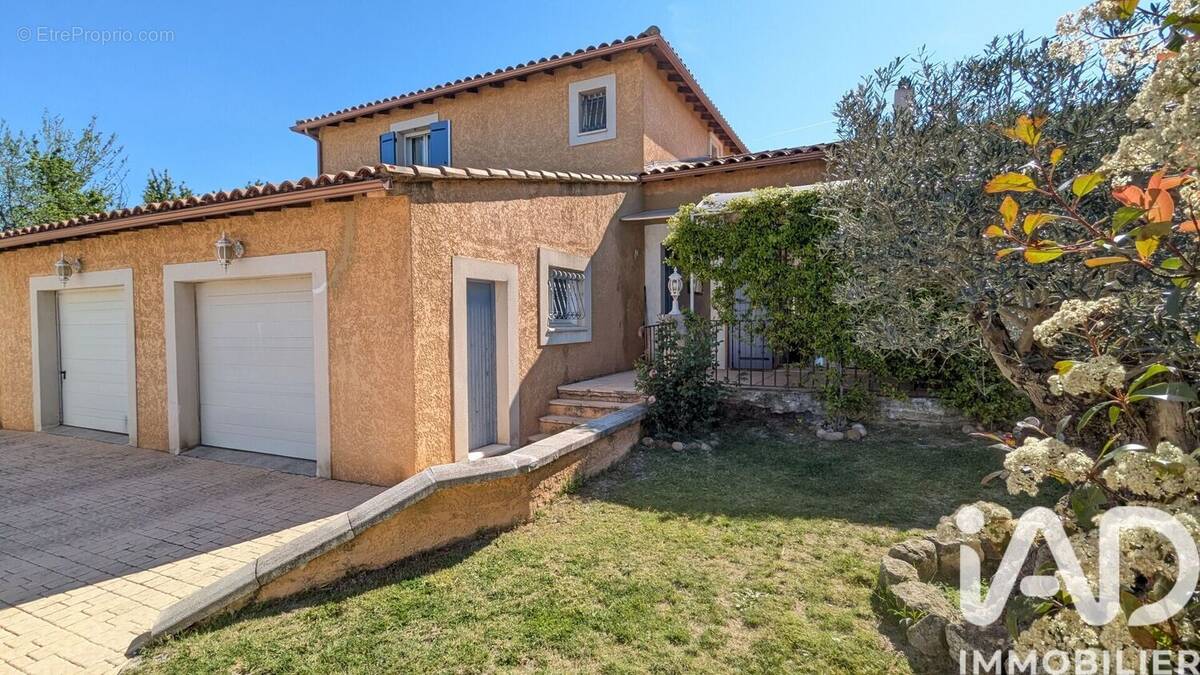 Photo 1 - Maison à MORIERES-LES-AVIGNON