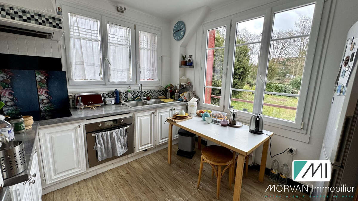 Maison à LA BOISSIERE-ECOLE