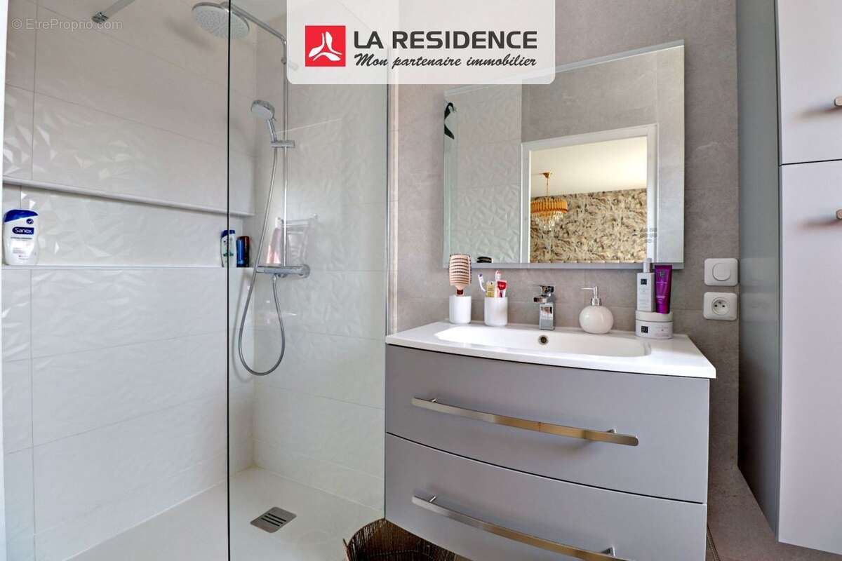 Maison 122 m² à Jouy-Le-Moutier  - photo 8