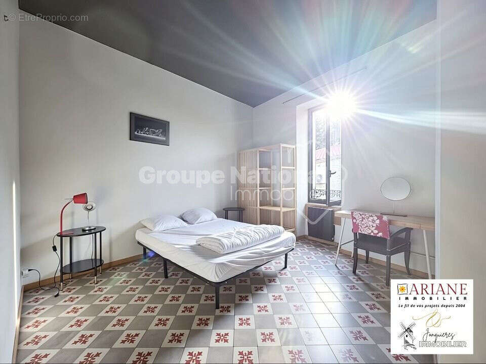 Maison à JONQUIERES-SAINT-VINCENT