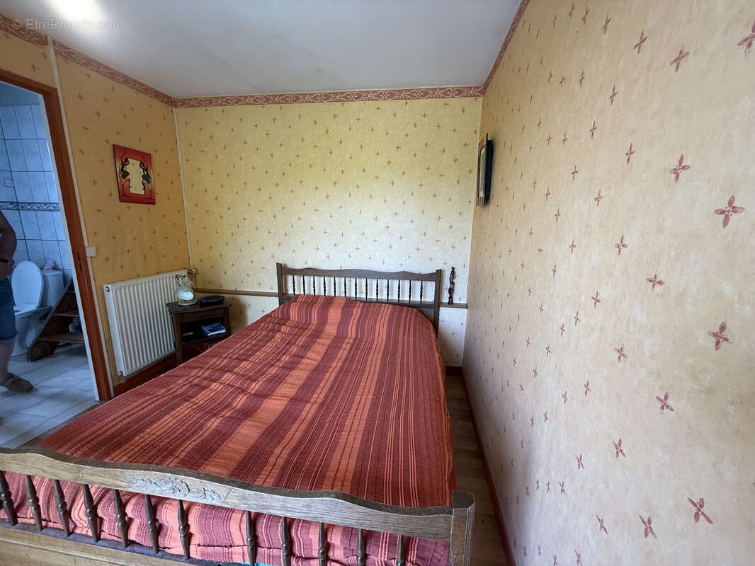 Maison située à Famechon - photo 9