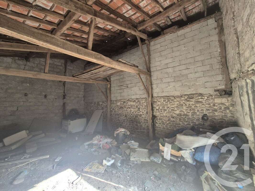 Autre à SAUVETERRE-DE-BEARN