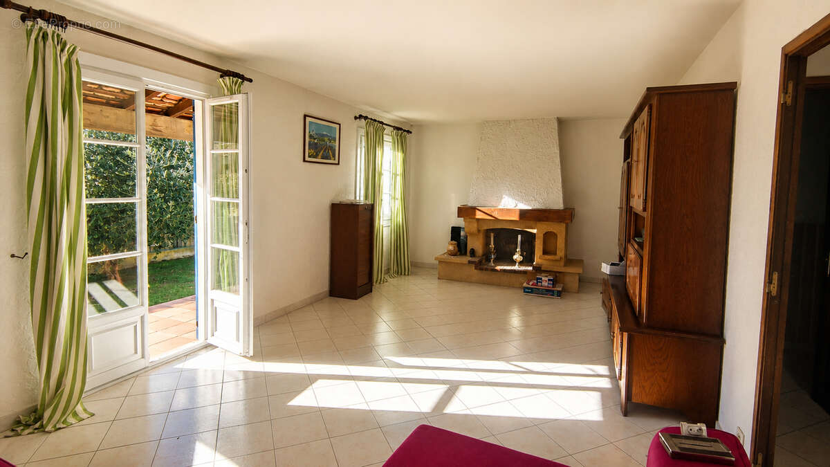 Exclusivité Mallemort Plain-pied, 3 chambres, jardin, garage - photo 4