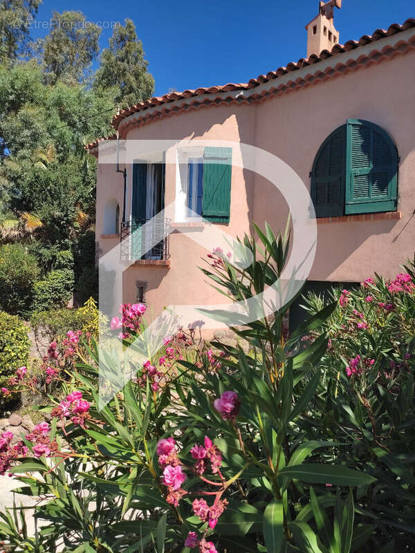 Maison à SAINT-RAPHAEL