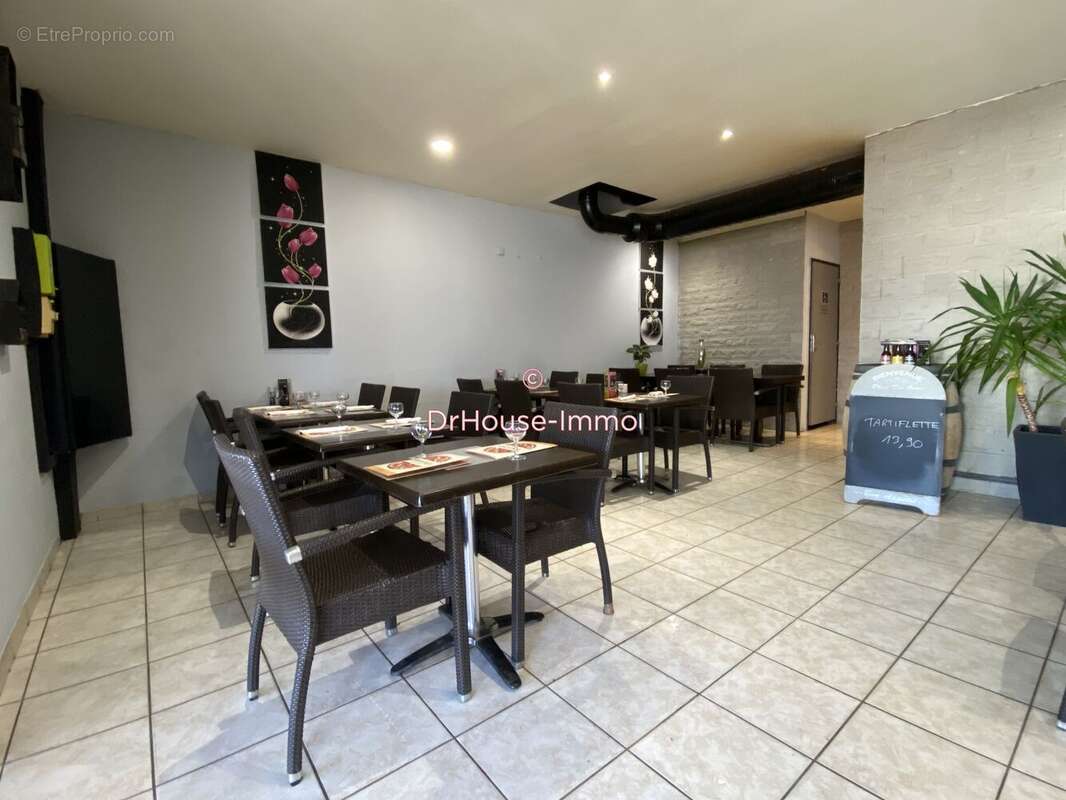 Commerce 96 m² à Aigues-Mortes  - photo 14