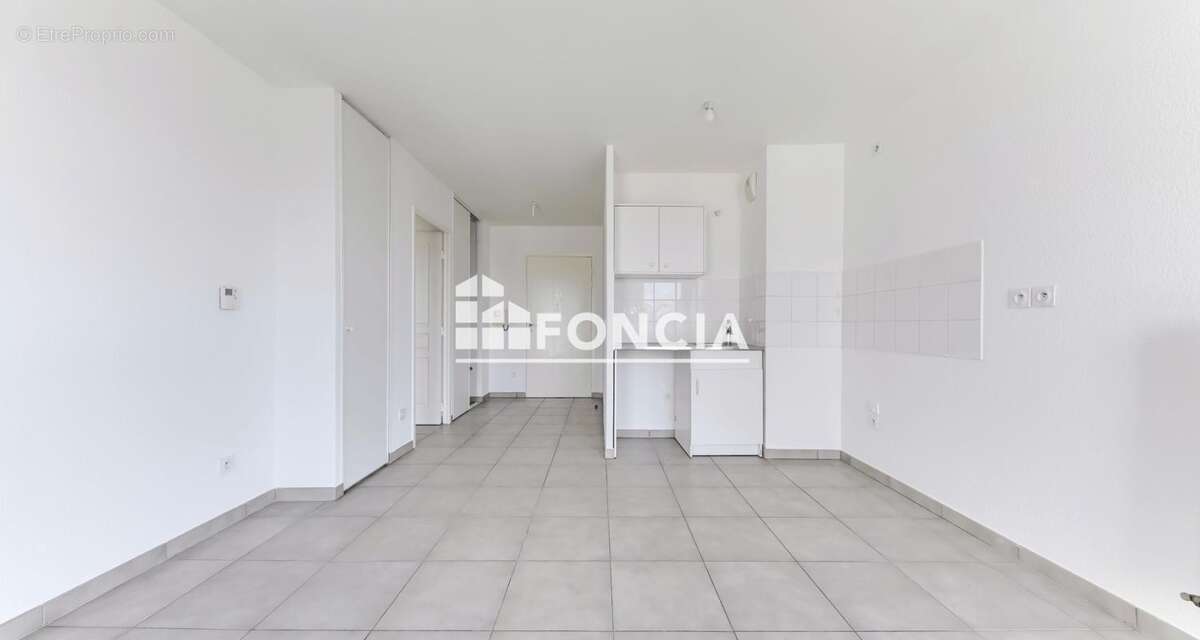 T2 lumineux avec garage à Lyon 8ème - photo 3