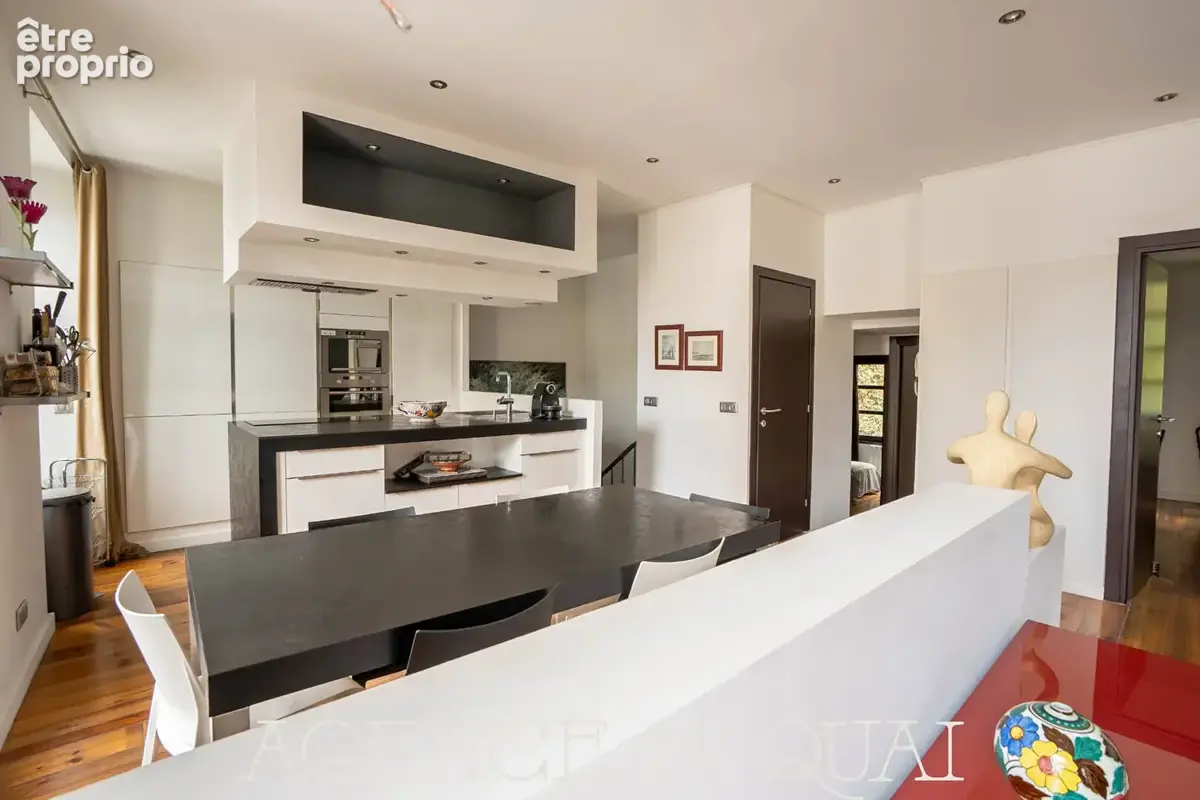 Appartement de standing en duplex avec terrasse de toit et vue exceptionnelle sur la cathédrale de Quimper - photo 10