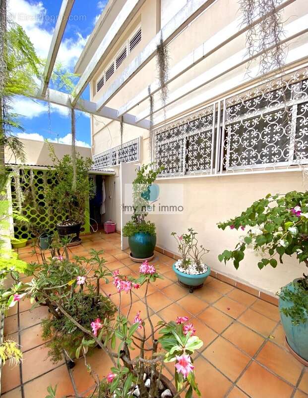 Appartement à POINTE-A-PITRE