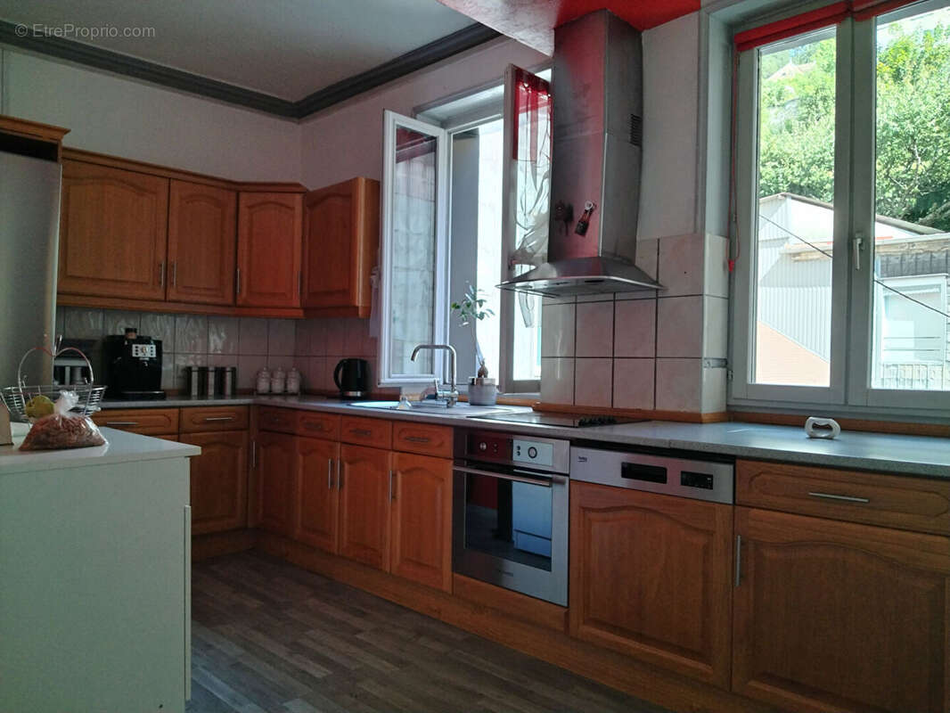 Appartement à SALINS-LES-BAINS