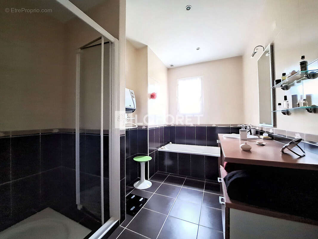 Villemur-sur-Tarn, Maison de 150 m² avec piscine sur parcelle de 2 500 m² !!! - photo 16