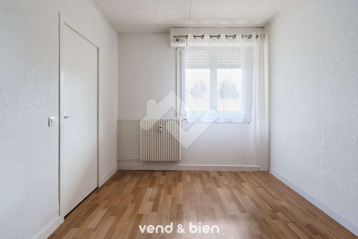Appartement T2 de 49,12 m2 - Cave et parking - photo 3