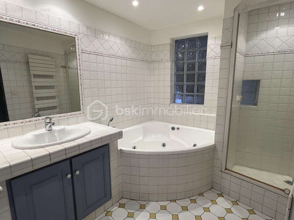 Charmant appartement T4 de 81 m2 en duplex au cœur de Roquebrune-sur-Argens - photo 3