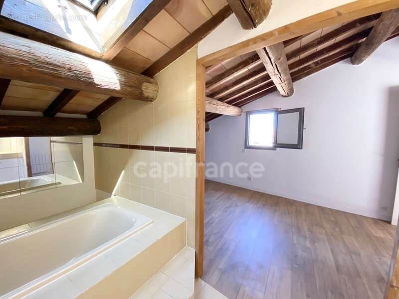 Appartement à UZES