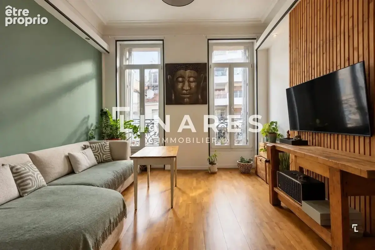 Appartement à MARSEILLE-1E