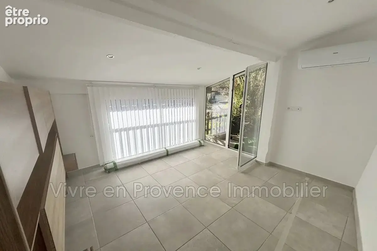 Photo Maison à Saint-Andre-De-La-Roche au prix de 205 000€