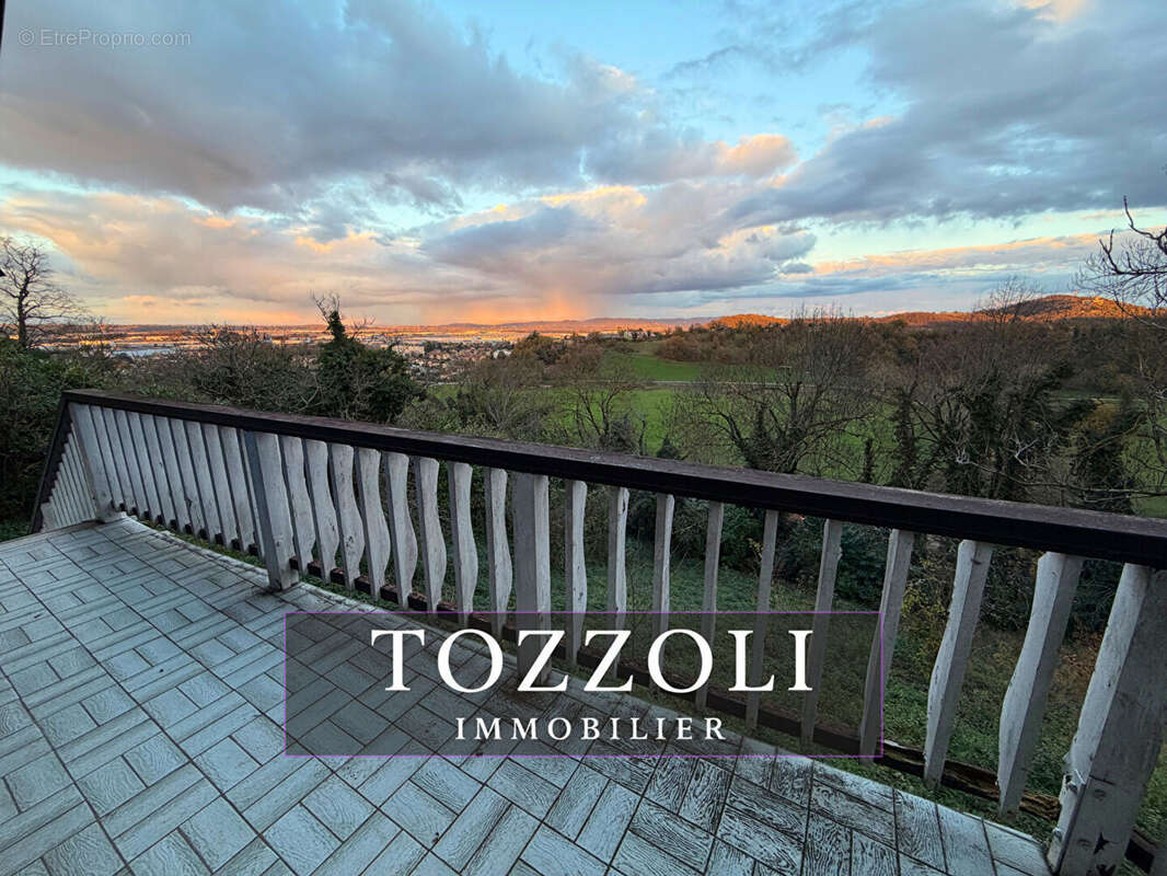 Maison à SAINT-QUENTIN-FALLAVIER