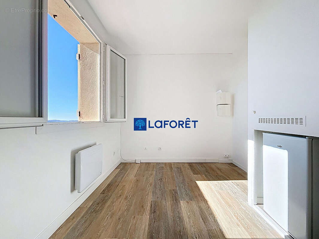 Appartement à LA VALETTE-DU-VAR