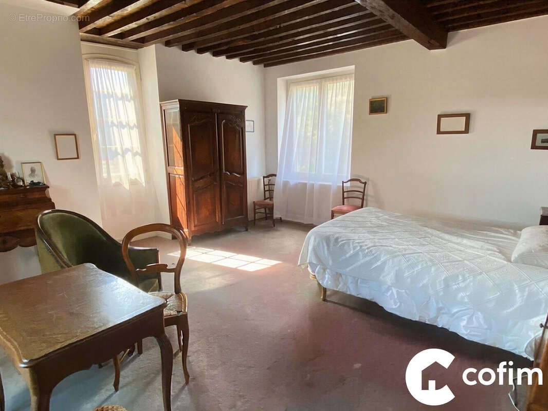 Maison 223 m² à Arros-De-Nay  - photo 9