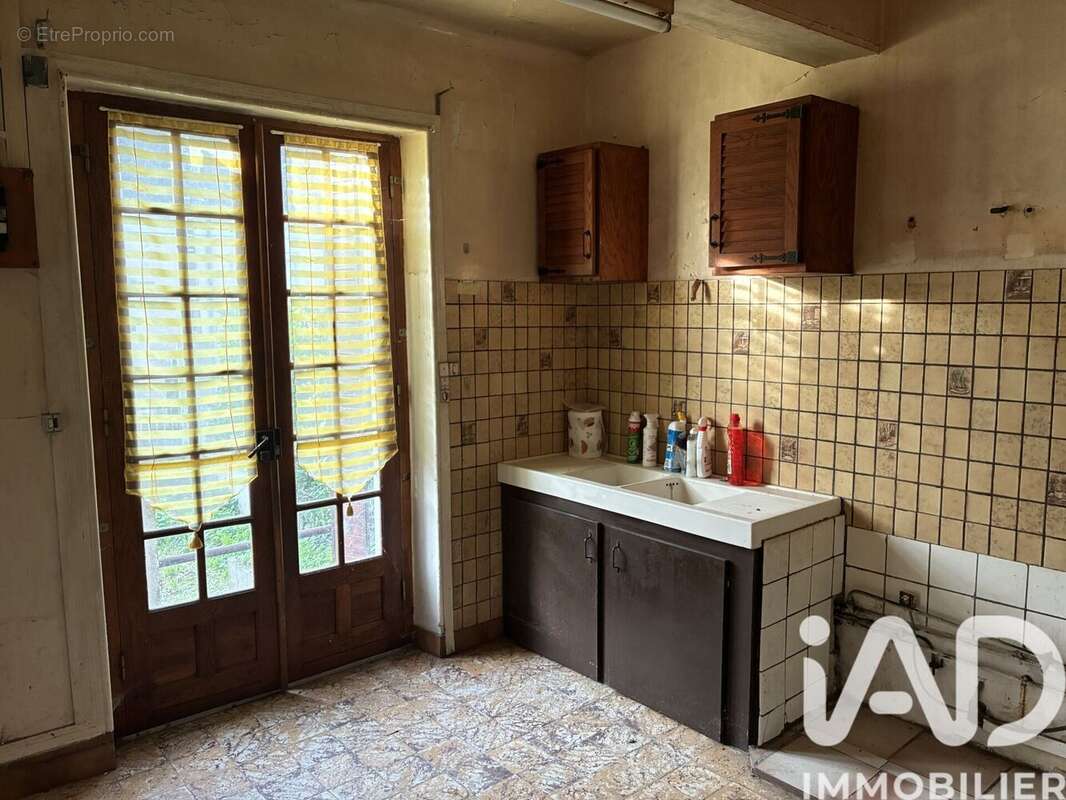 Photo 3 - Maison à AZAY-LE-FERRON