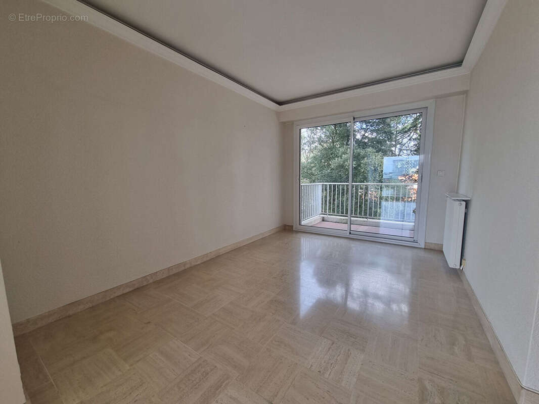 Appartement à SAINT-SEBASTIEN-SUR-LOIRE