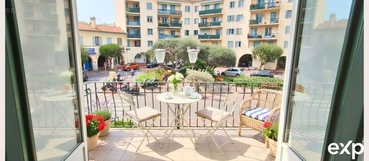 Appartement à SAINT-LAURENT-DU-VAR