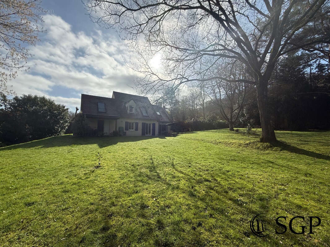 Maison à CHATEAUFORT