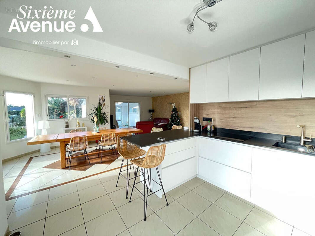 Maison à SAINT-EVARZEC