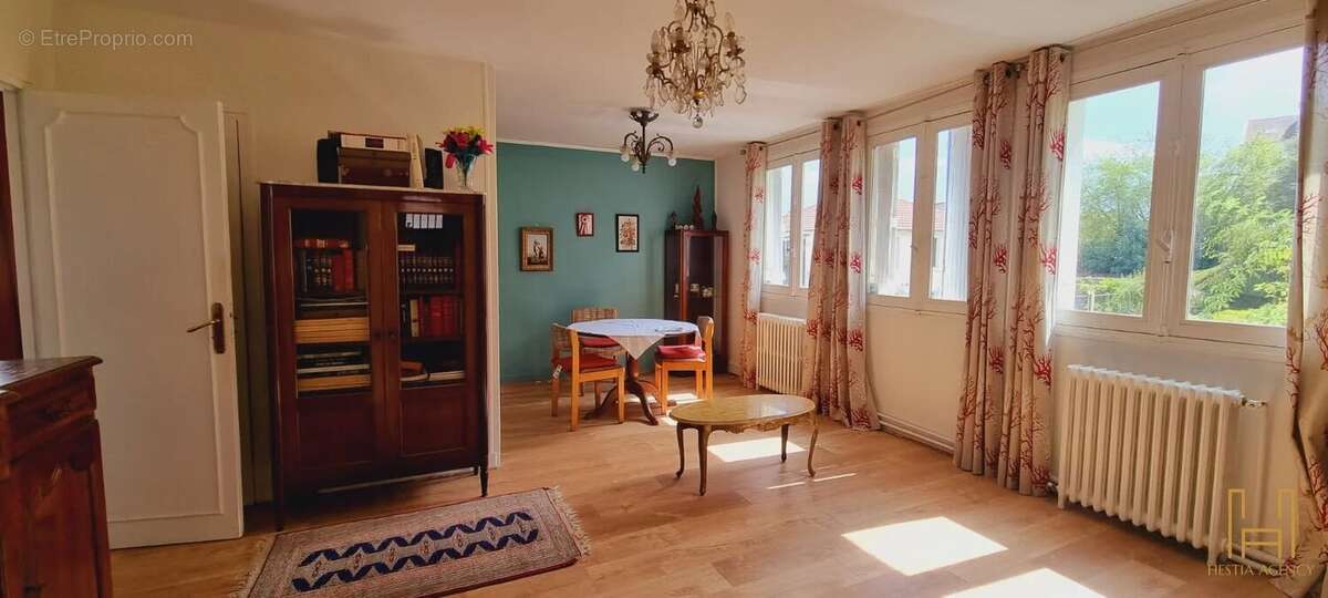 Maison à VERSAILLES