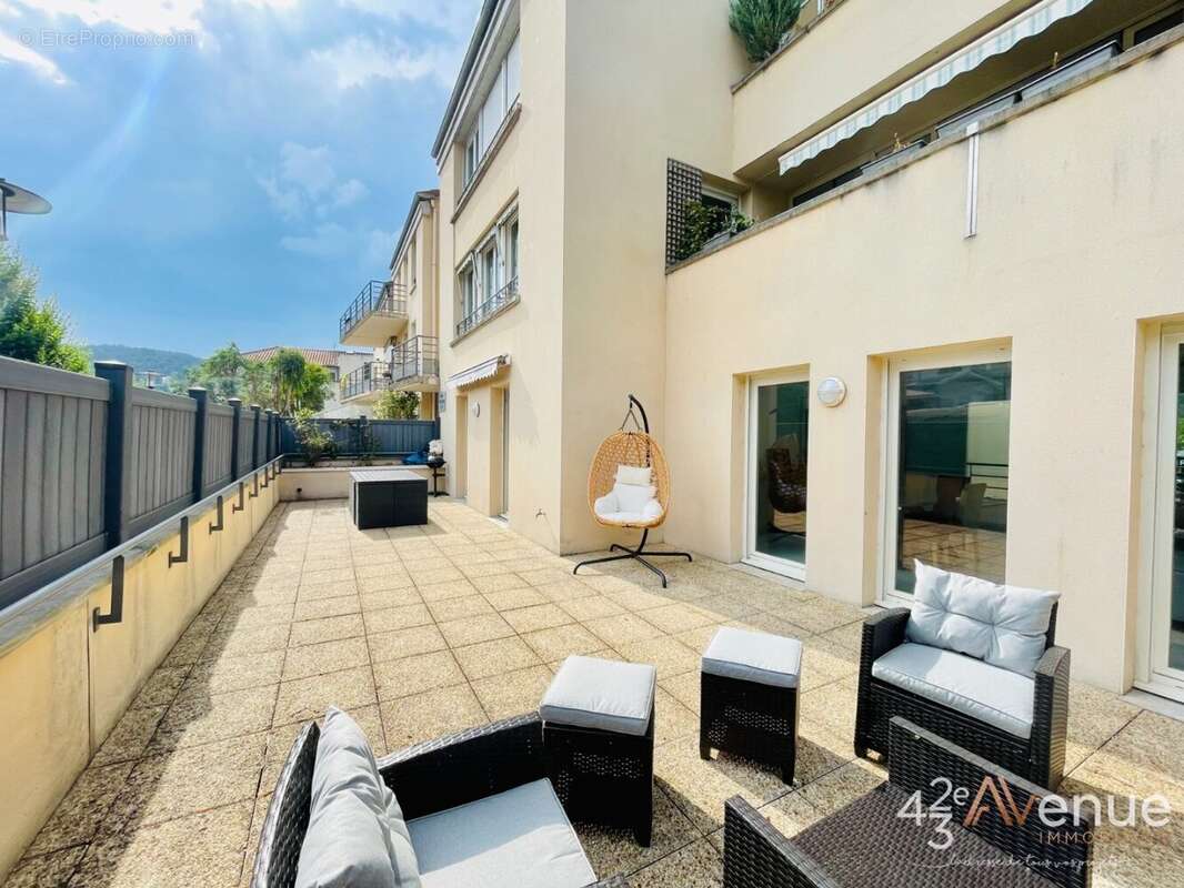Appartement à AUREC-SUR-LOIRE